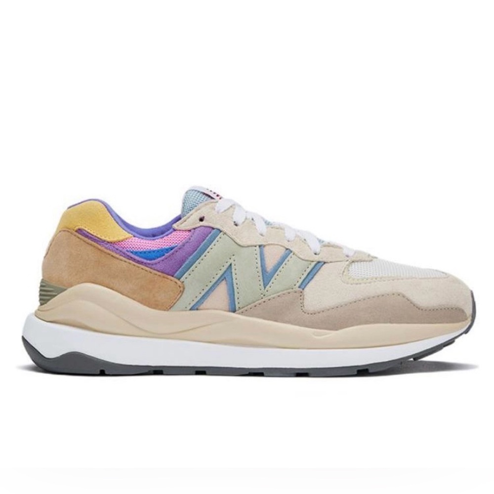 New Balance 57/40 Sneakers - M 7.5 / W 9 Great Condition!